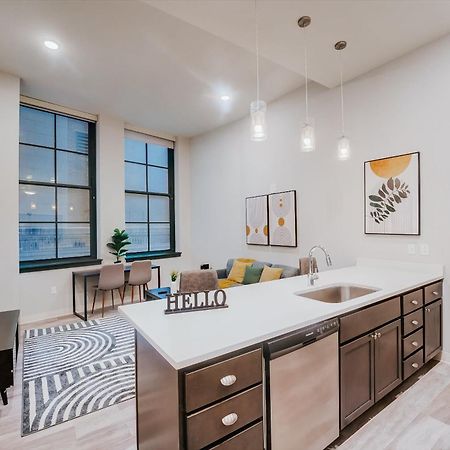 Frontdesk Athlon Apts Downtown Cleveland公寓 客房 照片
