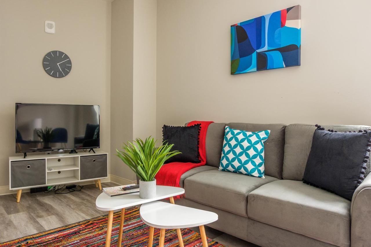 Frontdesk Athlon Apts Downtown Cleveland公寓 客房 照片