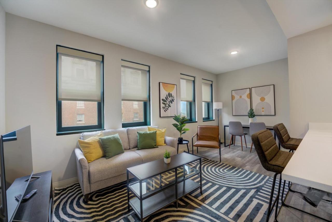 Frontdesk Athlon Apts Downtown Cleveland公寓 客房 照片